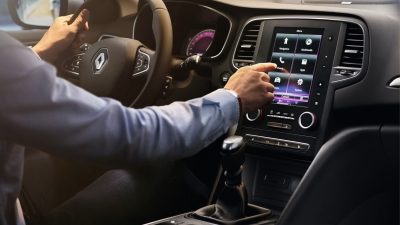 renault-megane-estate-kfb-reveal-005.jpg.ximg.l_4_m.smart.jpg